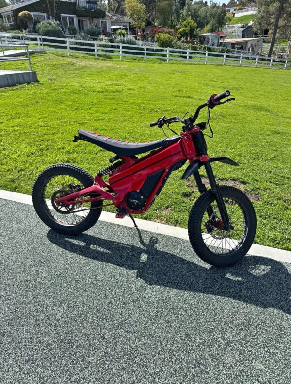 TALARIA X3 CONCEPT RED 2024